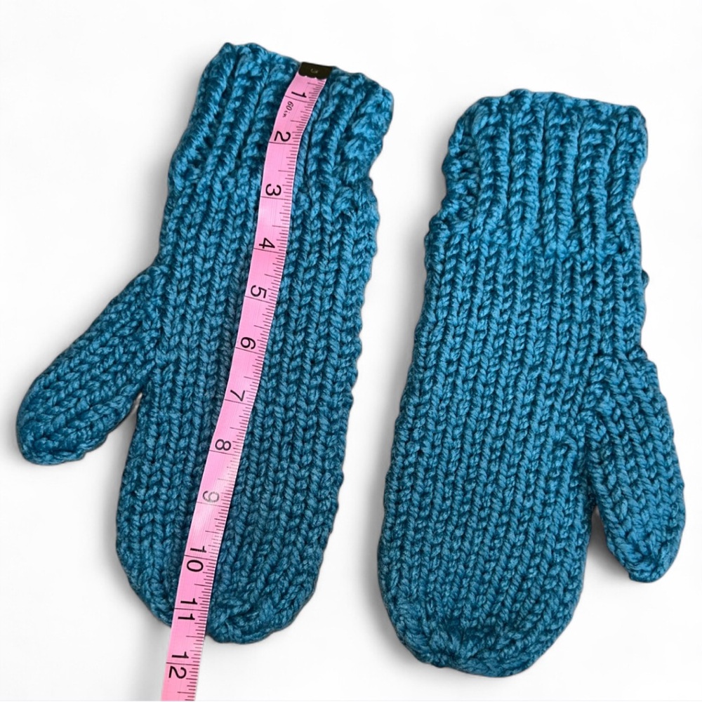 Hand Knit Mittens - Picture 4 of 7
